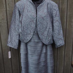 JESSICA HOWARD 2-PIECE  AQUA DESIGN, BEAD ON JACKET WITH TIERED SKIRT- SIZE 22W